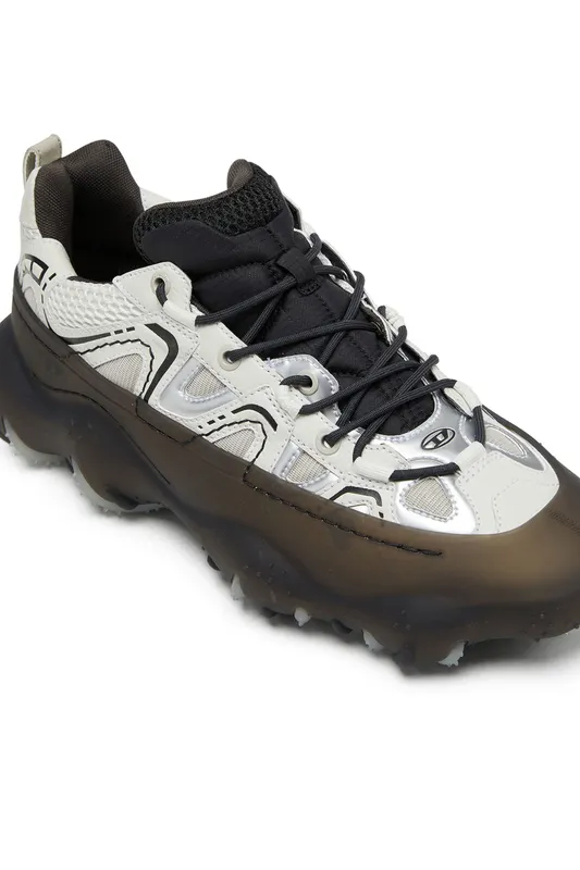 Diesel S-prototype P1 (Y03135P6346HA150 https://nl.diesel.com/en/sneakers/s-prototype-p1-multicolor/Y03135P6346HA150.htm)