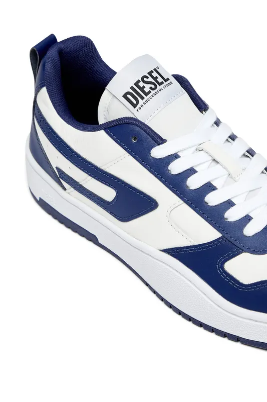 Diesel S-ukiyo V2 Low (Y03204P5576H9797 https://nl.diesel.com/en/sneakers/s-ukiyo-v2-low-multicolor/Y03204P5576H9797.htm)