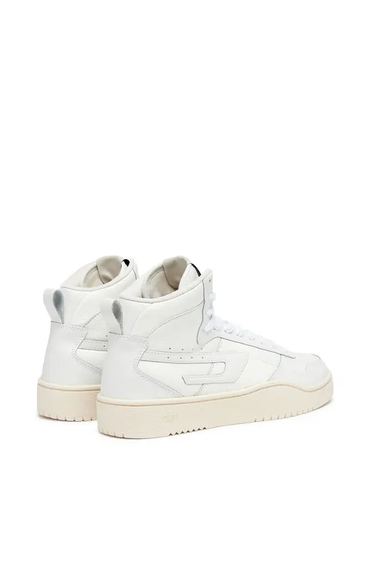 Diesel S-ukiyo V2 Mid (Y03205P5576T1015 https://nl.diesel.com/en/sneakers/s-ukiyo-v2-mid-white/Y03205P5576T1015.htm)