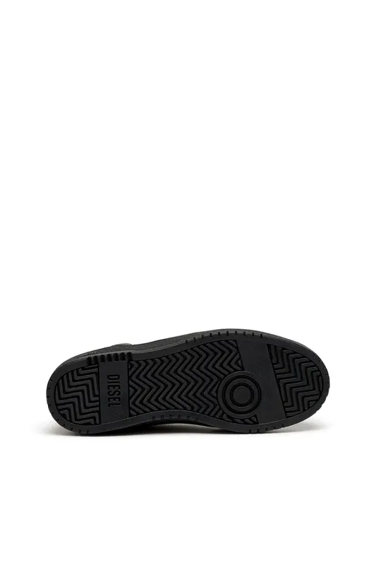 Diesel S-ukiyo V2 Mid (Y03205P5576T8013 https://nl.diesel.com/en/sneakers/s-ukiyo-v2-mid-black/Y03205P5576T8013.htm)