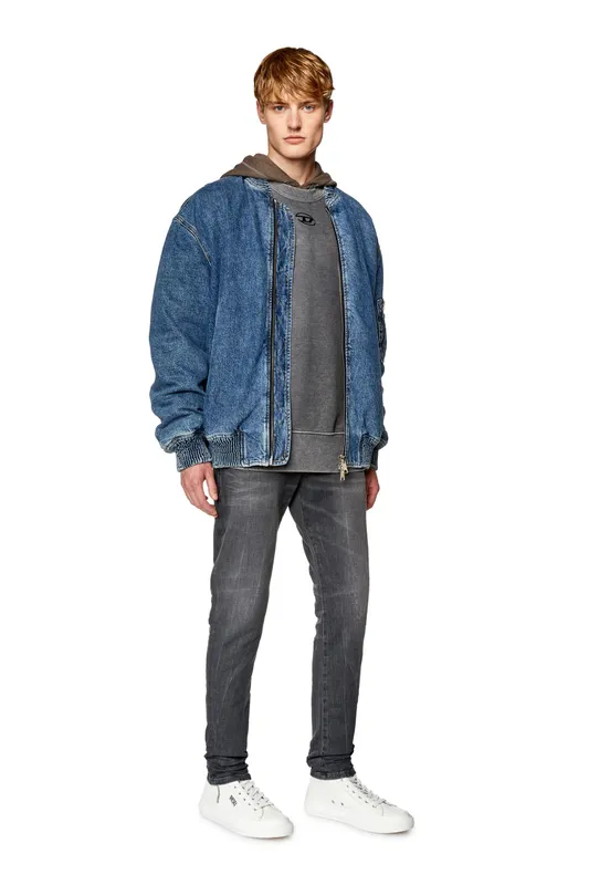 Diesel S-athos Dv Mid (Y03213PR013T1003 https://nl.diesel.com/en/sneakers/s-athos-dv-mid-white/Y03213PR013T1003.htm)