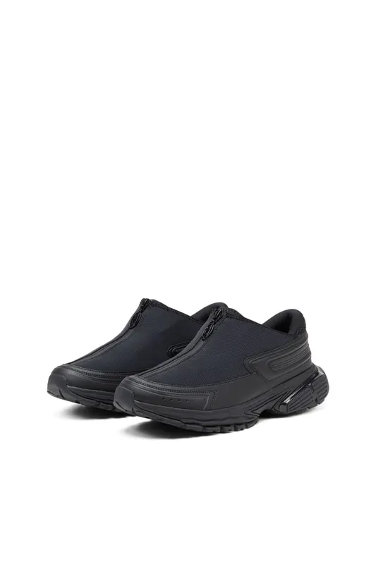 Diesel S-serendipity Pro-x1 Zip X (Y03218P5700T8013 https://nl.diesel.com/en/sneakers/s-serendipity-pro-x1-zip-x-black/Y03218P5700T8013.htm)
