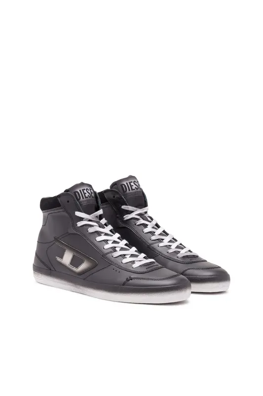 Diesel S-leroji Mid (Y03261P6326H1378 https://nl.diesel.com/en/sneakers/s-leroji-mid-black/Y03261P6326H1378.htm)