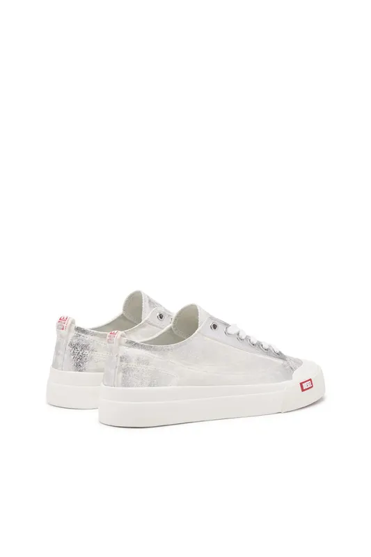 Diesel S-athos Low W (Y03270P6314H7269 https://nl.diesel.com/en/sneakers/s-athos-low-w-silver/Y03270P6314H7269.htm)