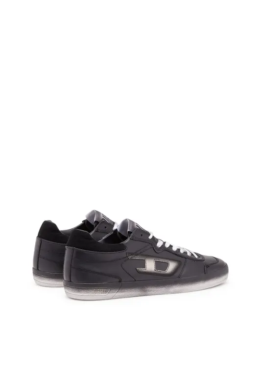 Diesel S-leroji Low (Y03336P6326H1378 https://nl.diesel.com/en/sneakers/s-leroji-low-black/Y03336P6326H1378.htm)