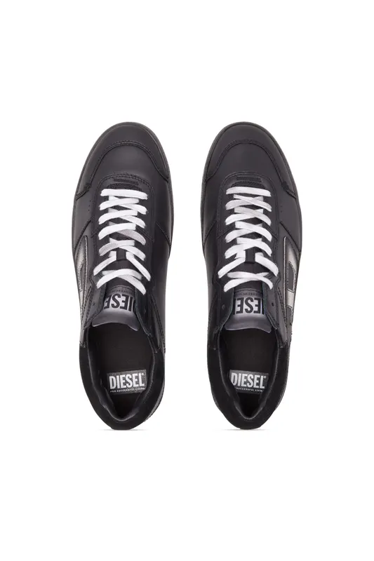 Diesel S-leroji Low (Y03336P6326H1378 https://nl.diesel.com/en/sneakers/s-leroji-low-black/Y03336P6326H1378.htm)