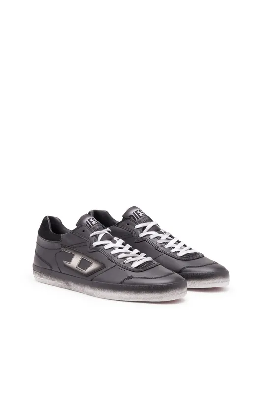 Diesel S-leroji Low (Y03336P6326H1378 https://nl.diesel.com/en/sneakers/s-leroji-low-black/Y03336P6326H1378.htm)