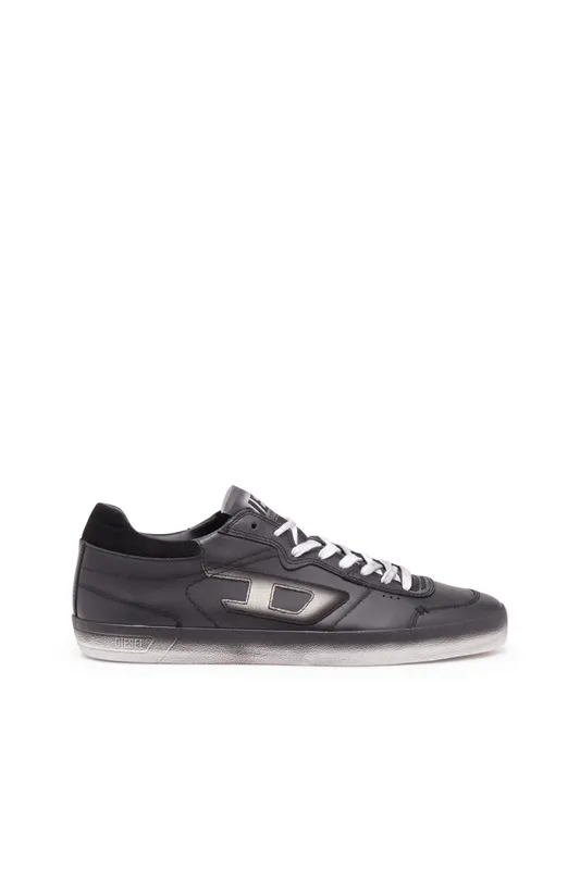 Diesel S-leroji Low (Y03336P6326H1378 https://nl.diesel.com/en/sneakers/s-leroji-low-black/Y03336P6326H1378.htm)