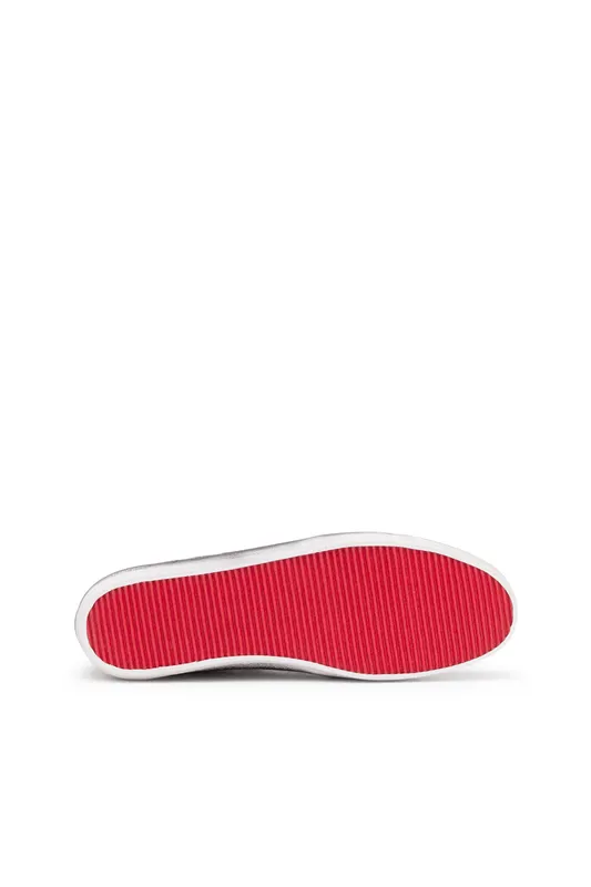 Diesel S-leroji Low (Y03336P6326H1378 https://nl.diesel.com/en/sneakers/s-leroji-low-black/Y03336P6326H1378.htm)