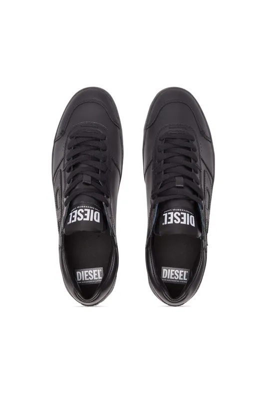 Diesel S-leroji Low (Y03336PR030T8013 https://nl.diesel.com/en/sneakers/s-leroji-low-black/Y03336PR030T8013.htm)