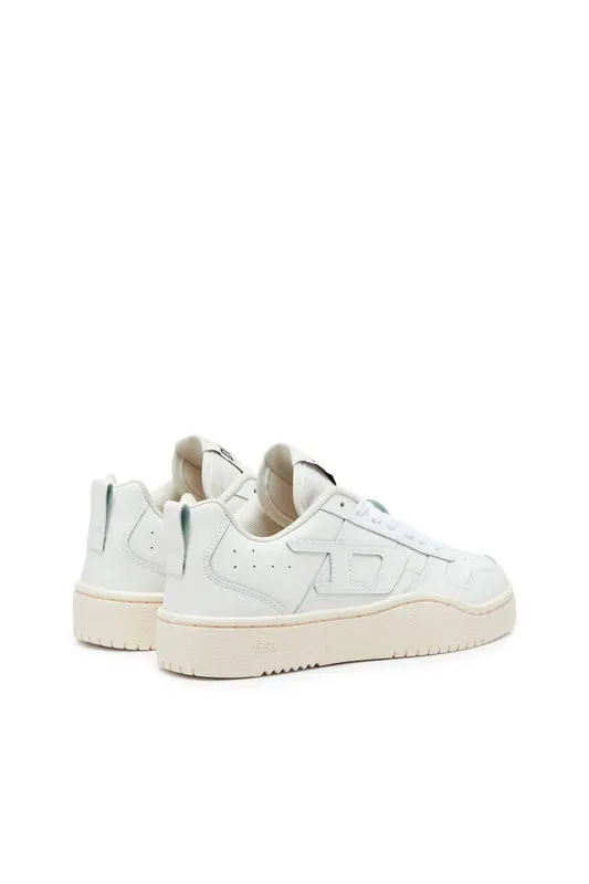 Diesel S-ukiyo V2 Low W (Y03362P5576T1015 https://nl.diesel.com/en/sneakers/s-ukiyo-v2-low-w-white/Y03362P5576T1015.htm)