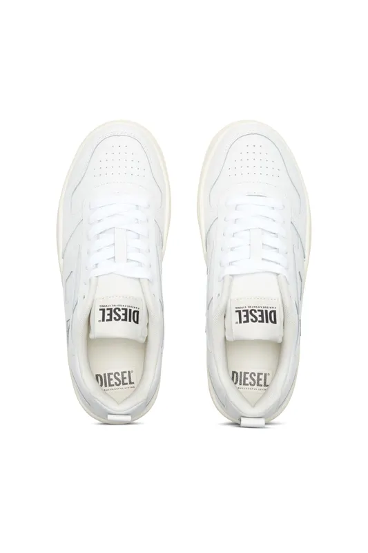 Diesel S-ukiyo V2 Low W (Y03362P5576T1015 https://nl.diesel.com/en/sneakers/s-ukiyo-v2-low-w-white/Y03362P5576T1015.htm)
