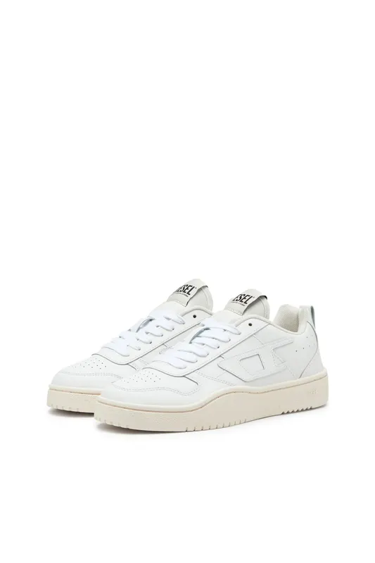 Diesel S-ukiyo V2 Low W (Y03362P5576T1015 https://nl.diesel.com/en/sneakers/s-ukiyo-v2-low-w-white/Y03362P5576T1015.htm)