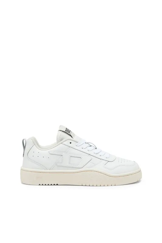 Diesel S-ukiyo V2 Low (Y03363P5576T1015 https://nl.diesel.com/en/sneakers/s-ukiyo-v2-low-white/Y03363P5576T1015.htm)