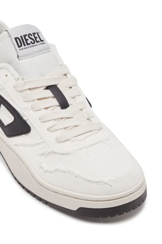 Diesel S-ukiyo V2 Low (Y03363PS923T1016 https://nl.diesel.com/en/sneakers/s-ukiyo-v2-low-multicolor/Y03363PS923T1016.htm)