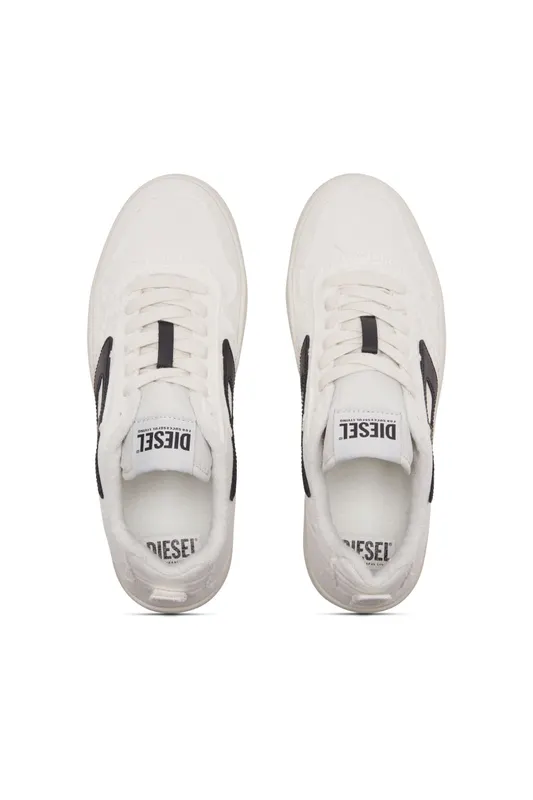 Diesel S-ukiyo V2 Low (Y03363PS923T1016 https://nl.diesel.com/en/sneakers/s-ukiyo-v2-low-multicolor/Y03363PS923T1016.htm)