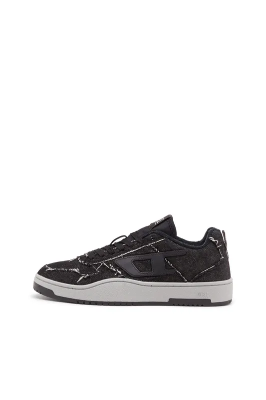Diesel S-ukiyo V2 Low (Y03363PS923T8013 https://nl.diesel.com/en/sneakers/s-ukiyo-v2-low-black/Y03363PS923T8013.htm)