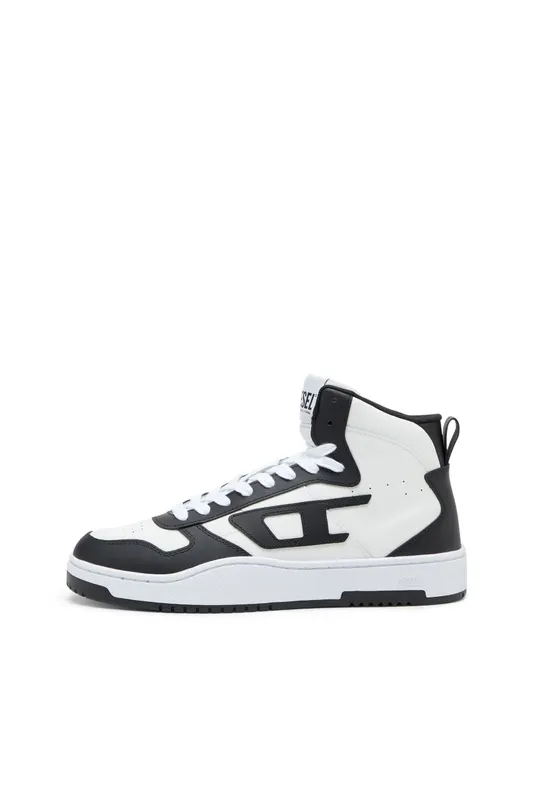 Diesel S-ukiyo V2 Mid (Y03364P5576H1532 https://nl.diesel.com/en/sneakers/s-ukiyo-v2-mid-multicolor/Y03364P5576H1532.htm)