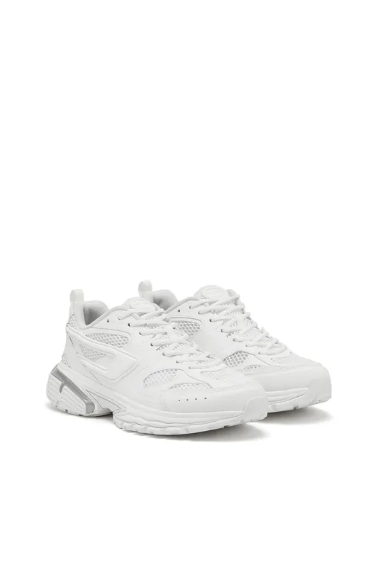 Diesel S-serendipity Pro-x1 (Y03373P0423T1003 https://nl.diesel.com/en/sneakers/s-serendipity-pro-x1-white/Y03373P0423T1003.htm)