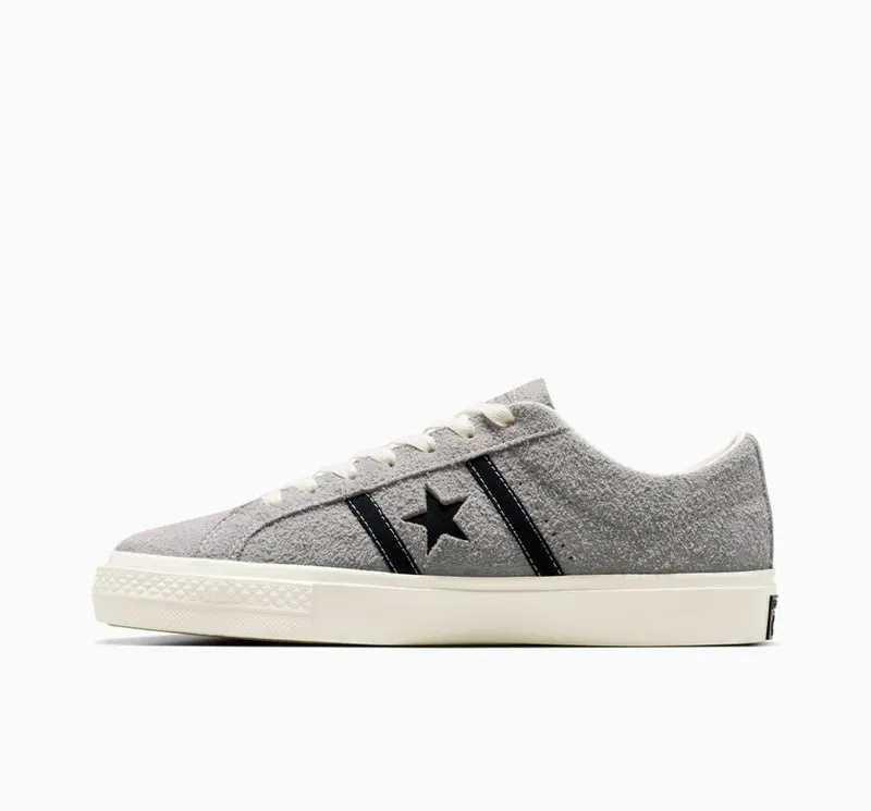 Converse One Star Academy Pro Totally Neutral/zwart/egret (A07619C)