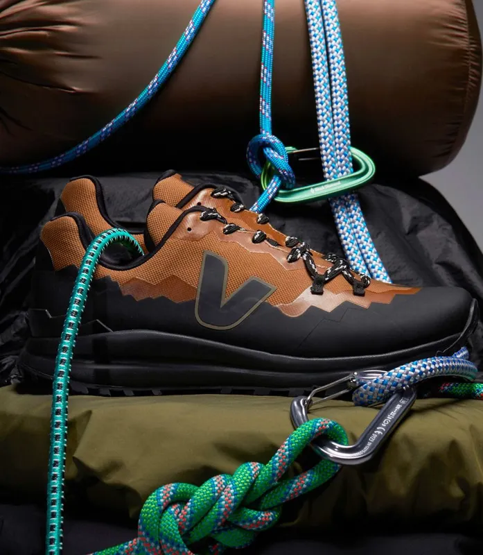 Veja FITZ ROY TREK-SHELL TERRA BLACK (FS2303376A)