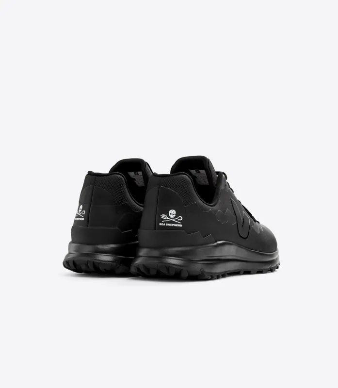 Veja FITZ ROY TREK-SHELL VEJA X SEA SHEPHERD FULL BLACK (FS2303449A)