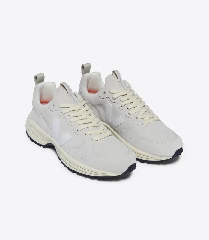 Veja VENTURI SUEDE NATURAL WHITE (VC0303546A)