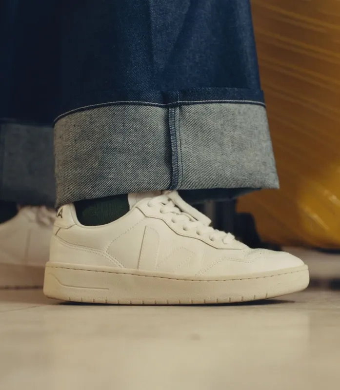 Veja V-90 LEATHER WHITE (VD2003380A)