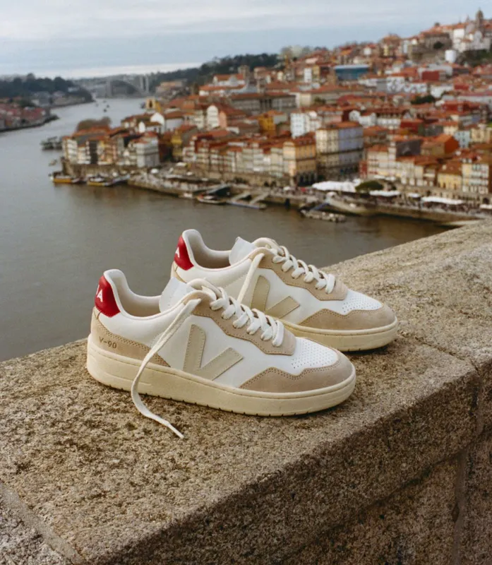 Veja V-90 LEATHER WHITE PIERRE PEKIN (VD2003459A)