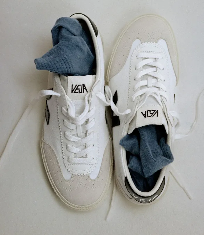 Veja VOLLEY CANVAS WHITE BLACK (VO0103524A)
