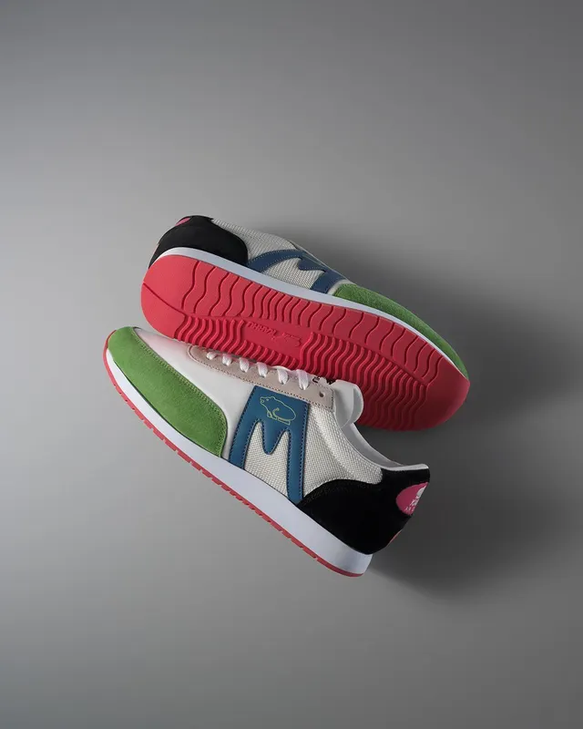 Karhu Albatross 82 – Jet Black / Coronet Blue (F807048)