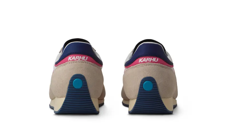 Karhu Mestari – Whitecap Gray / Hot Pink (F805068)