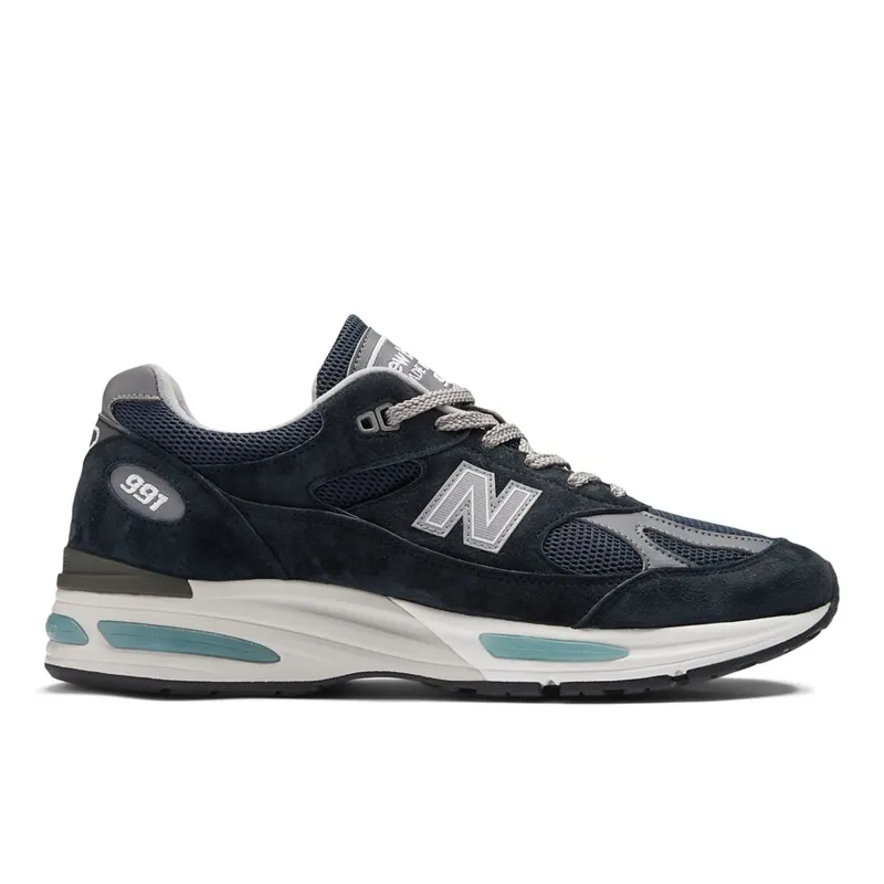 New Balance MADE in UK 991v2 Dark Navy / Smoked Pearl / Silver (U991V2-43038)