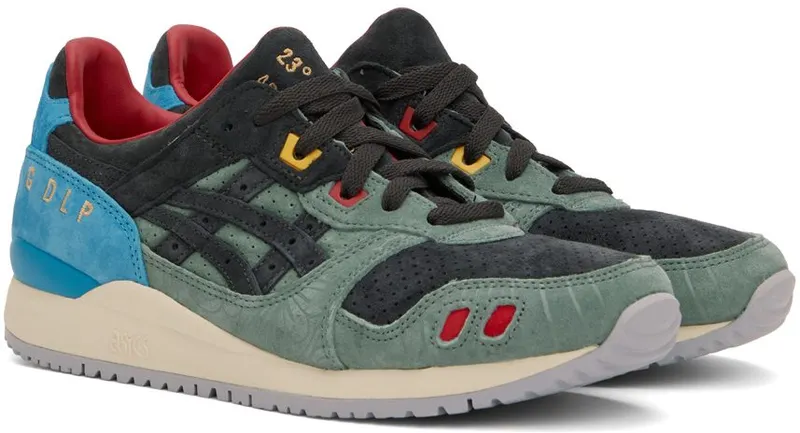 Asics Black & Green Gel-Lyte III OG Sneakers (1201A755.021)