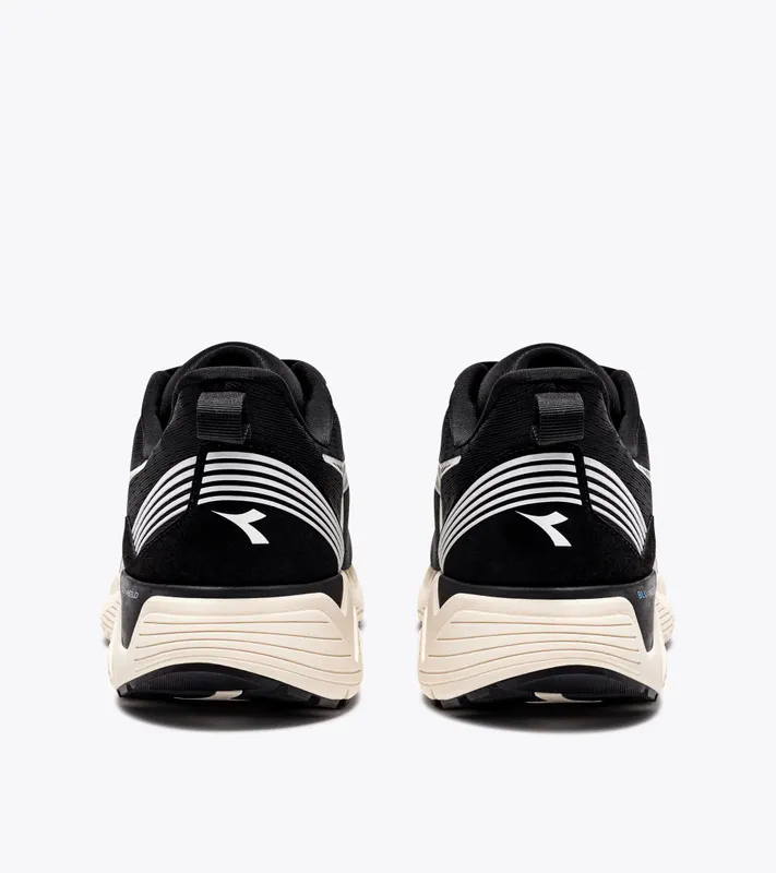 Diadora Mythos Blushield Vigore 2 Black / Whisper White (101.179081_C2609)