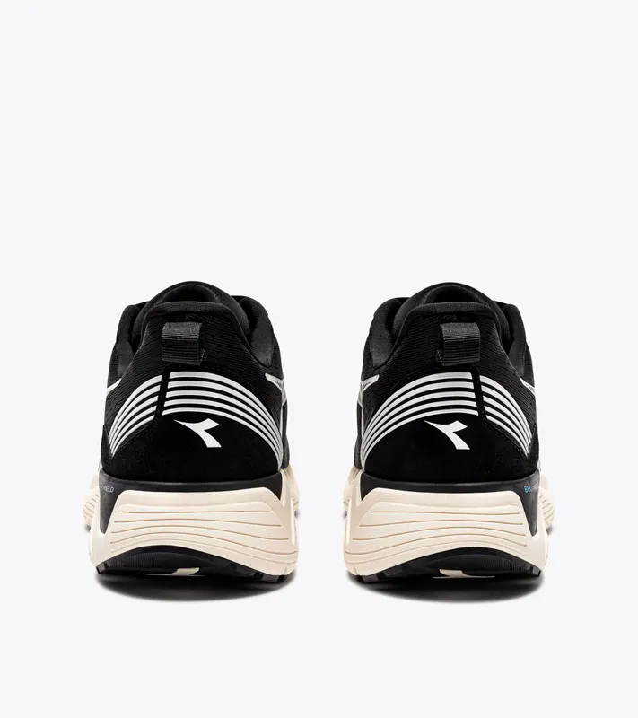 Diadora Mythos Blushield Vigore 2 Black / Whisper White (101.179081_C2609)