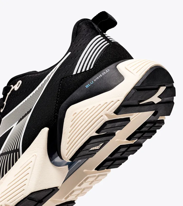 Diadora Mythos Blushield Vigore 2 Black / Whisper White (101.179081_C2609)