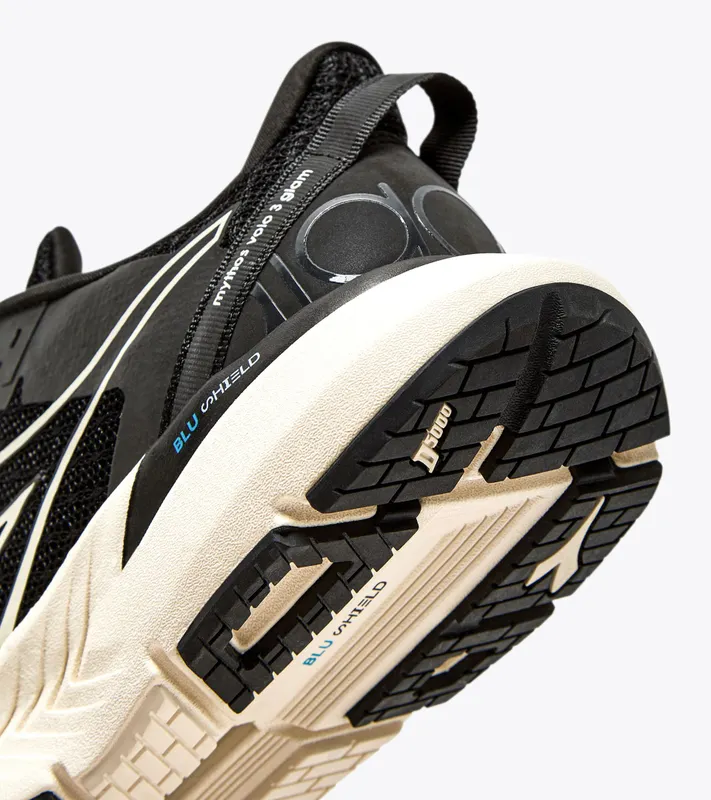 Diadora Mythos Blushield Volo 3 Glam W Black / Whisper White (101.179086_C2609)