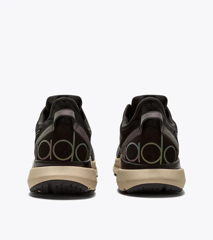 Diadora Mythos Blushield Volo Hip 3 Black / Doeskin (101.179089_D0481)