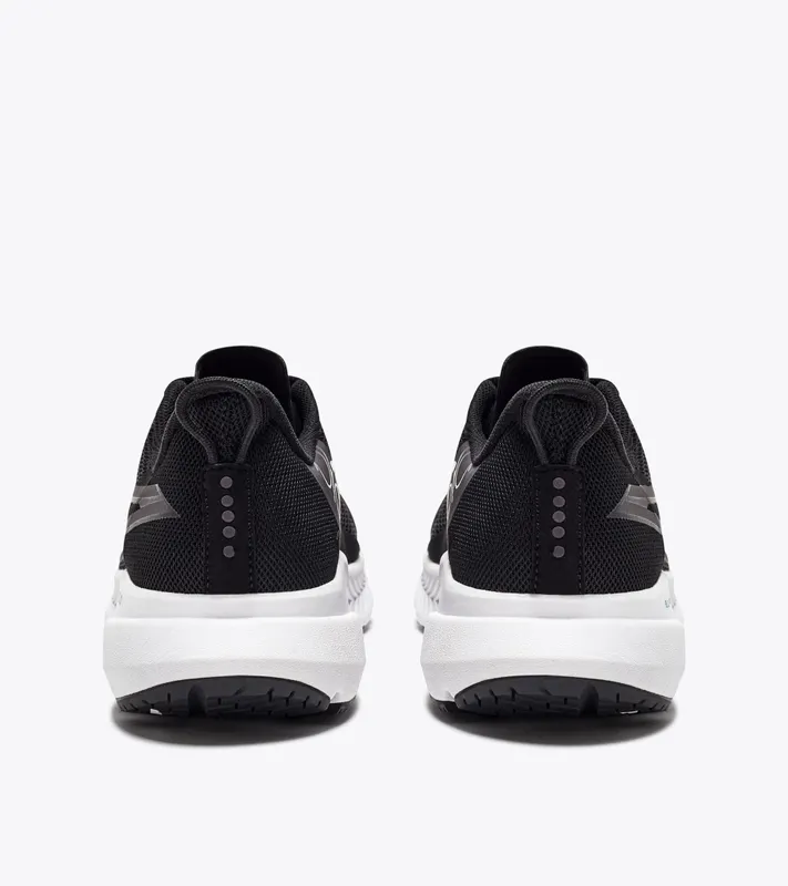 Diadora Mythos Blushield Volo 4 Hip W Black / White (c7406) (101.180250_C7406)