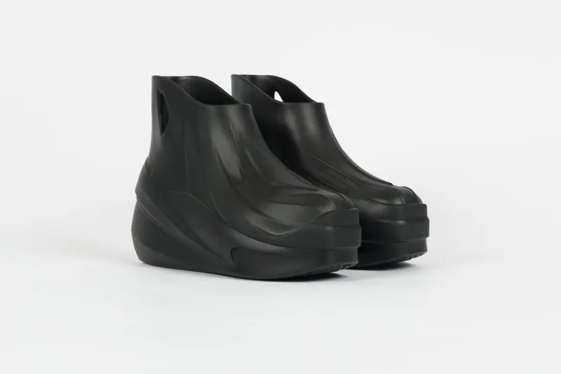 1017 ALYX 9SM MONO BOOT “Black” (AAUBO0071OT01-BLK)