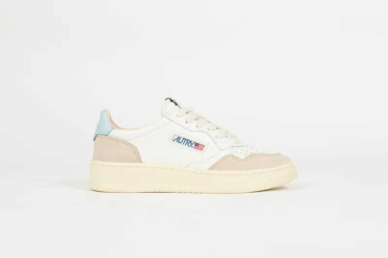 Autry Medalist Low LS69 “White/Light Blue” (AUL-LS69-WHT-LBLU)