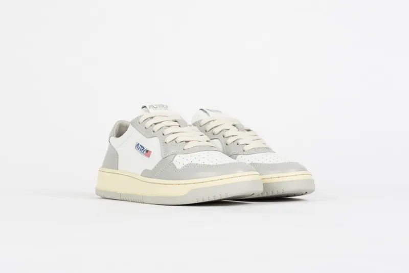 Autry Medalist Low WB10 “White/Vapor Grey” (AUL-WB10-VAPOR)