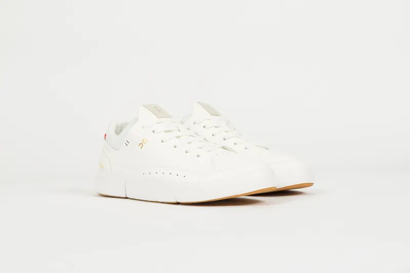 ON The Roger Centre Court 2 W “White/Gum” (3WD11280228)