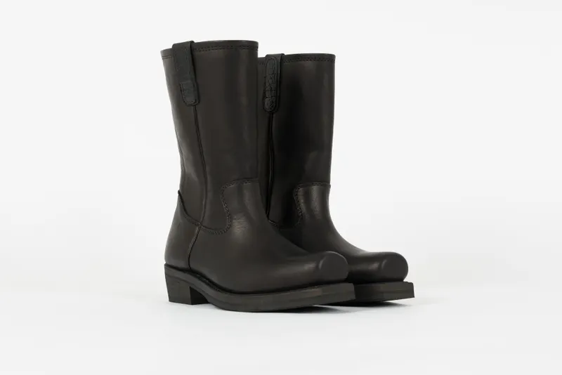 Our Legacy Flat Toe Boot “Black Leather” (A4207FB-BLK)