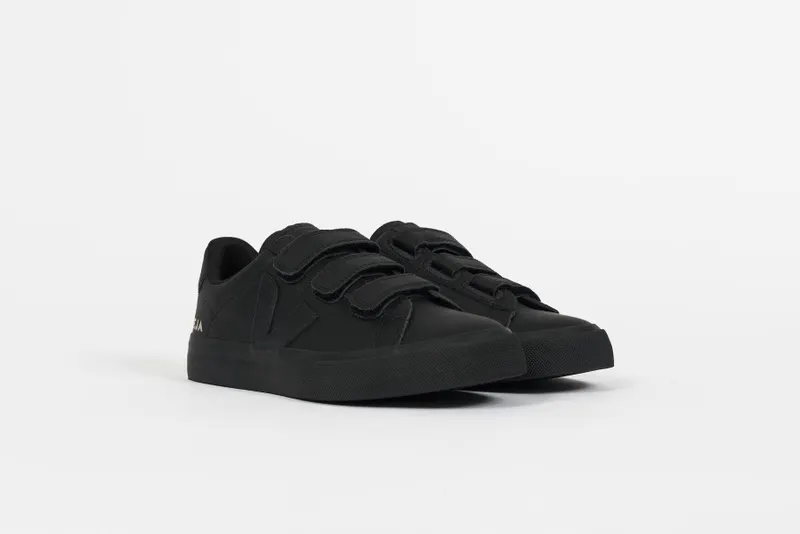 Veja Recife Chromefree Leather “Black” (RC0502955)