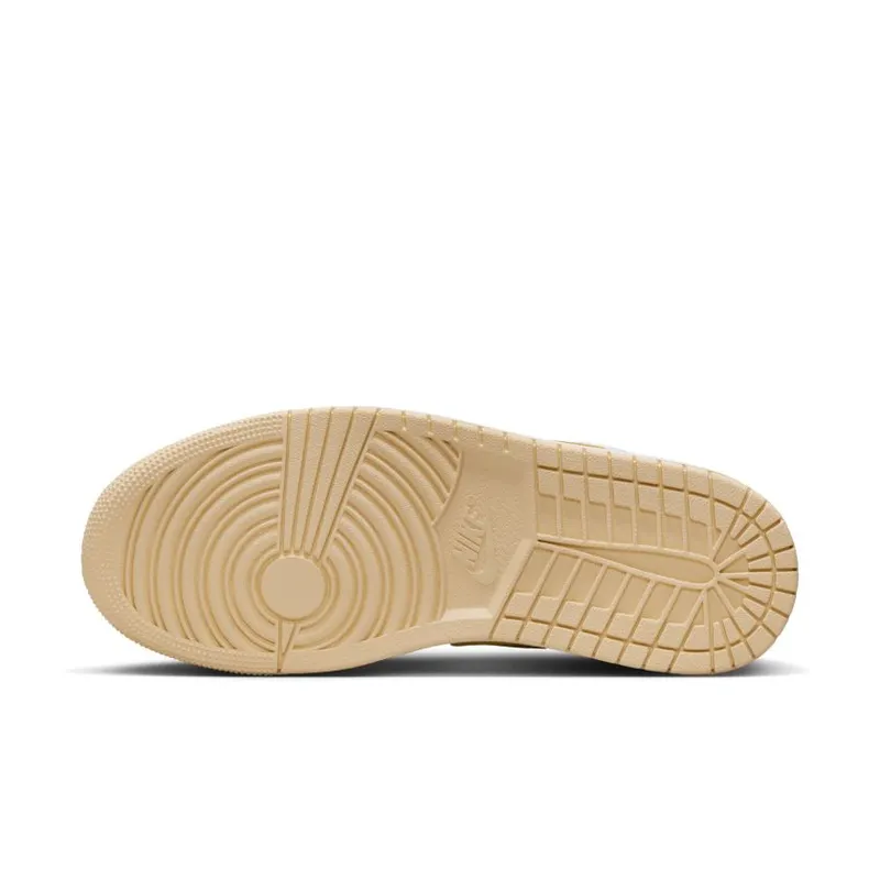 Air Jordan 1 Low WMNS ‘Team Gold’ (DC0774-170)