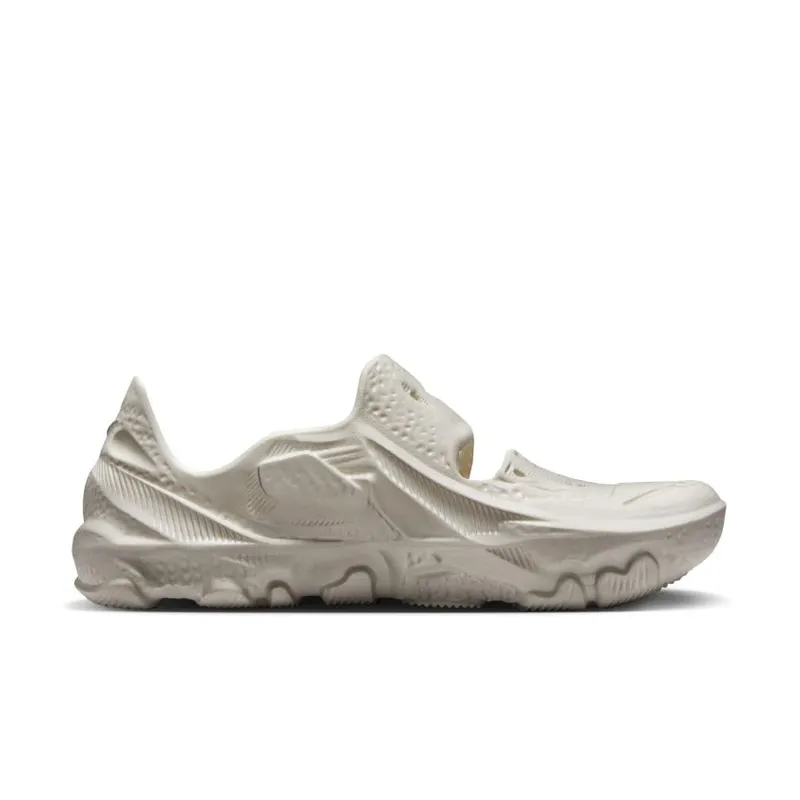 Nike ISPA Universal ‘White’ (DM0886-103)