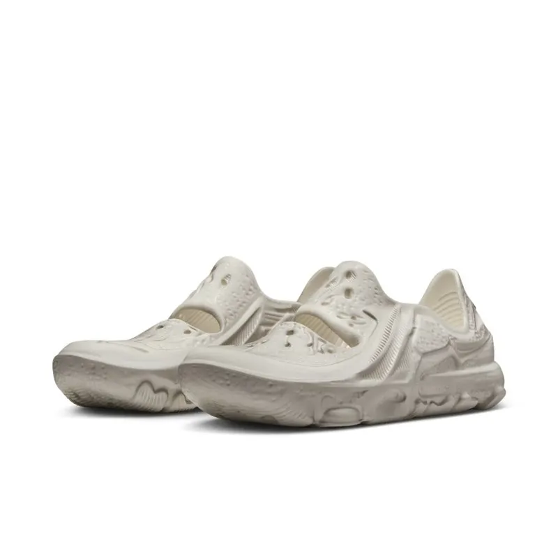 Nike ISPA Universal ‘White’ (DM0886-103)