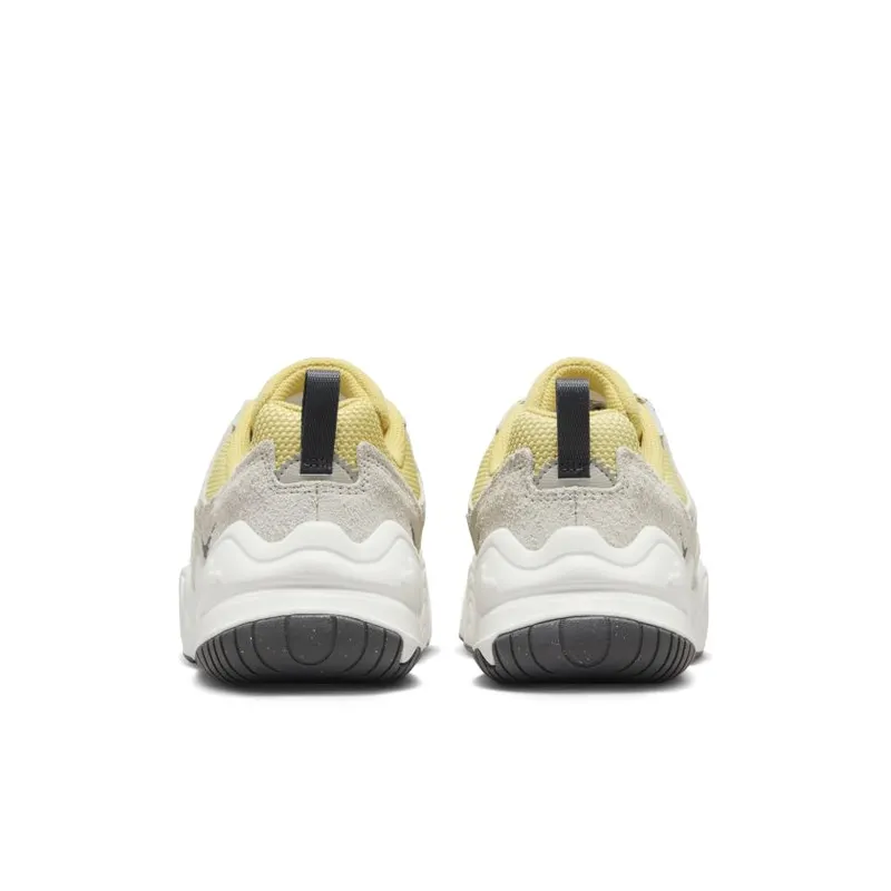 Nike Tech Hera WMNS ‘Saturn Gold’ (DR9761-700)